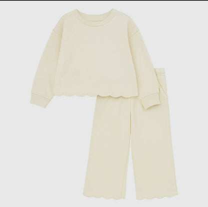 Scalloped Set